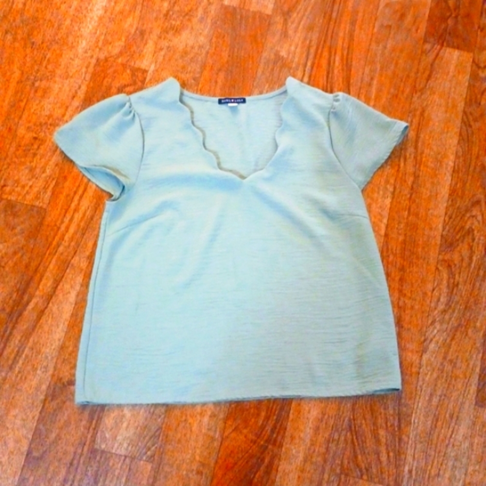 Basil Lola green shirt size small (S/P)